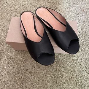 Madewell slide sandals in black leather